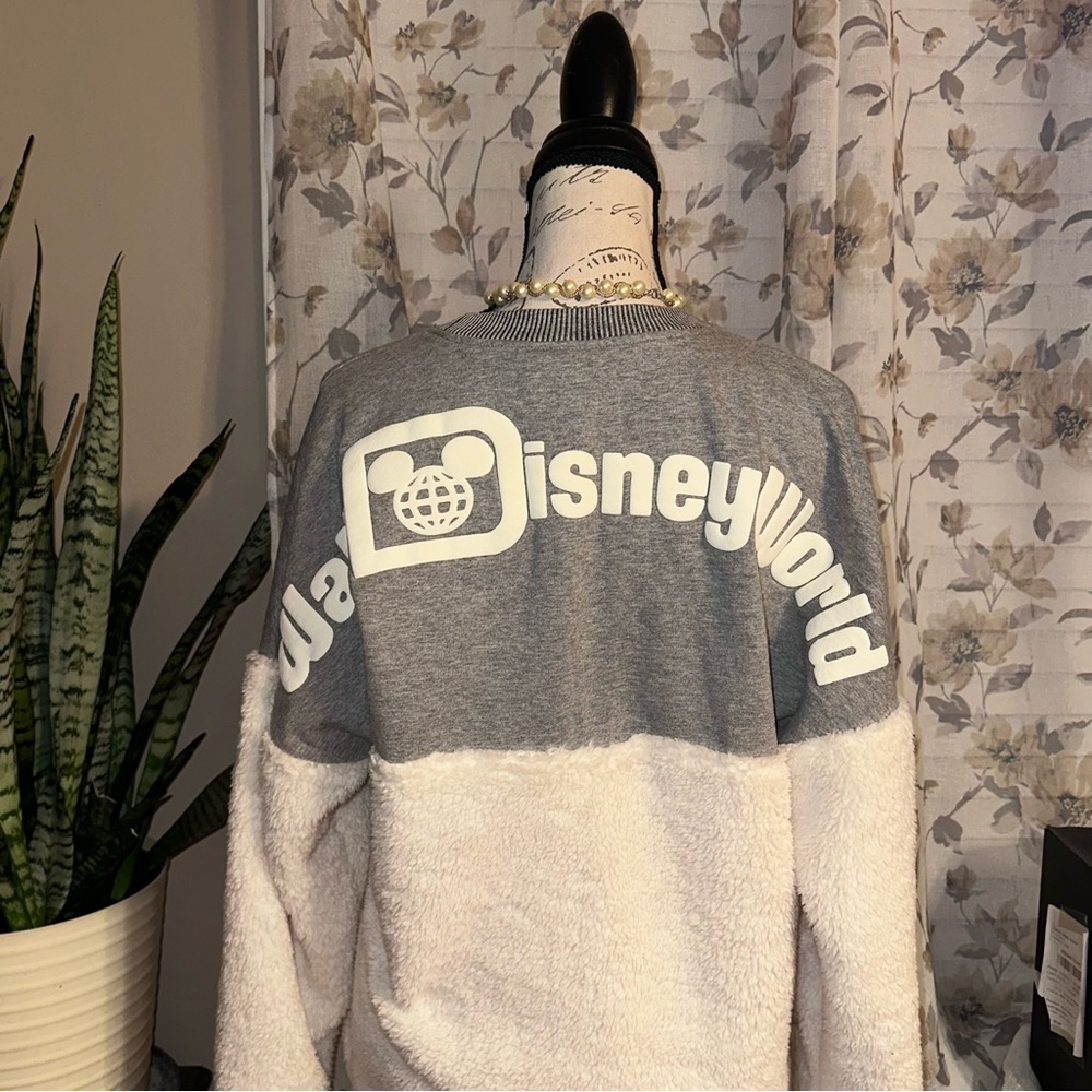 Walt Disney World Sherpa Fleece Spirit Jersey. - Picture 3 of 5